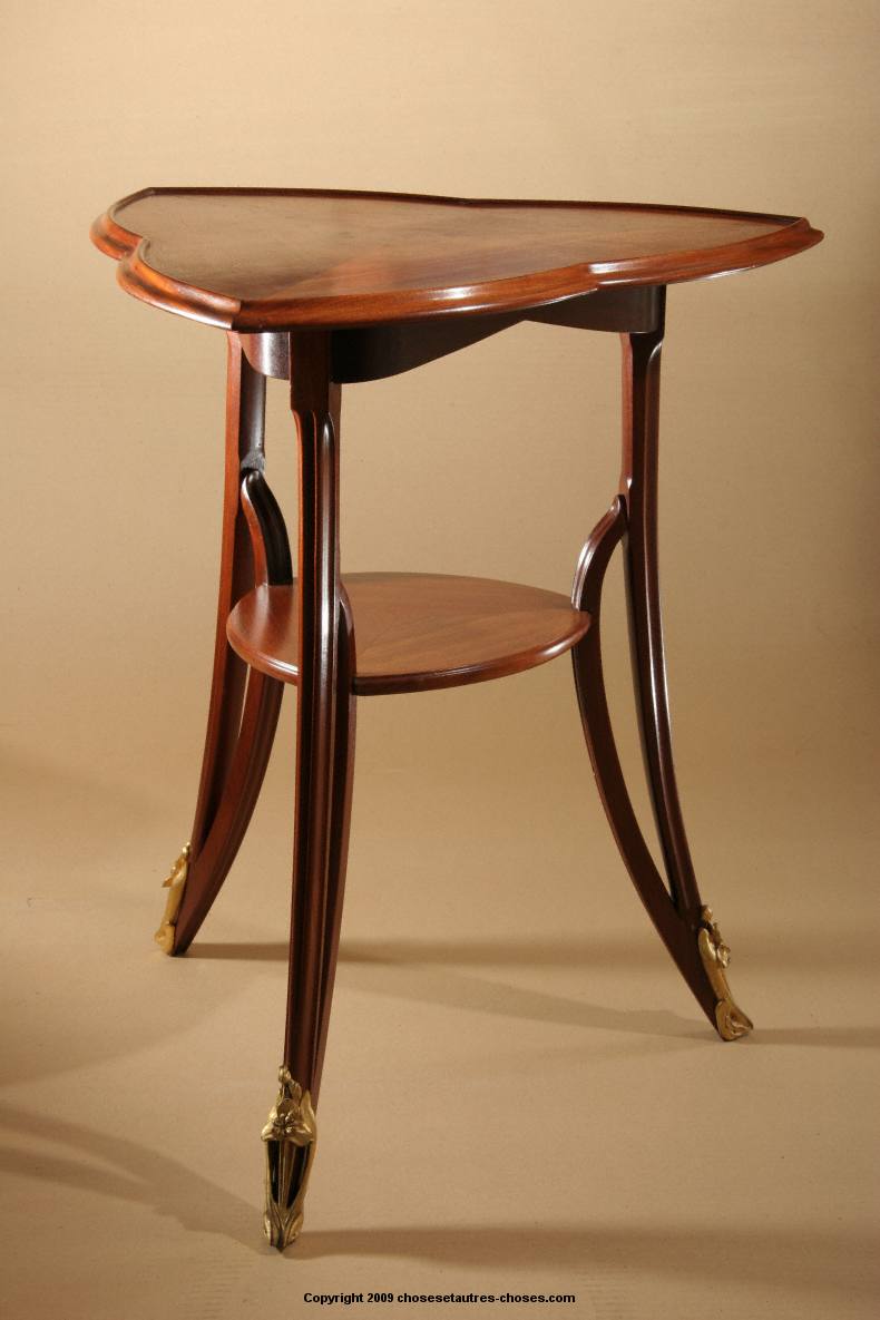 Majorelle gueridon tripode